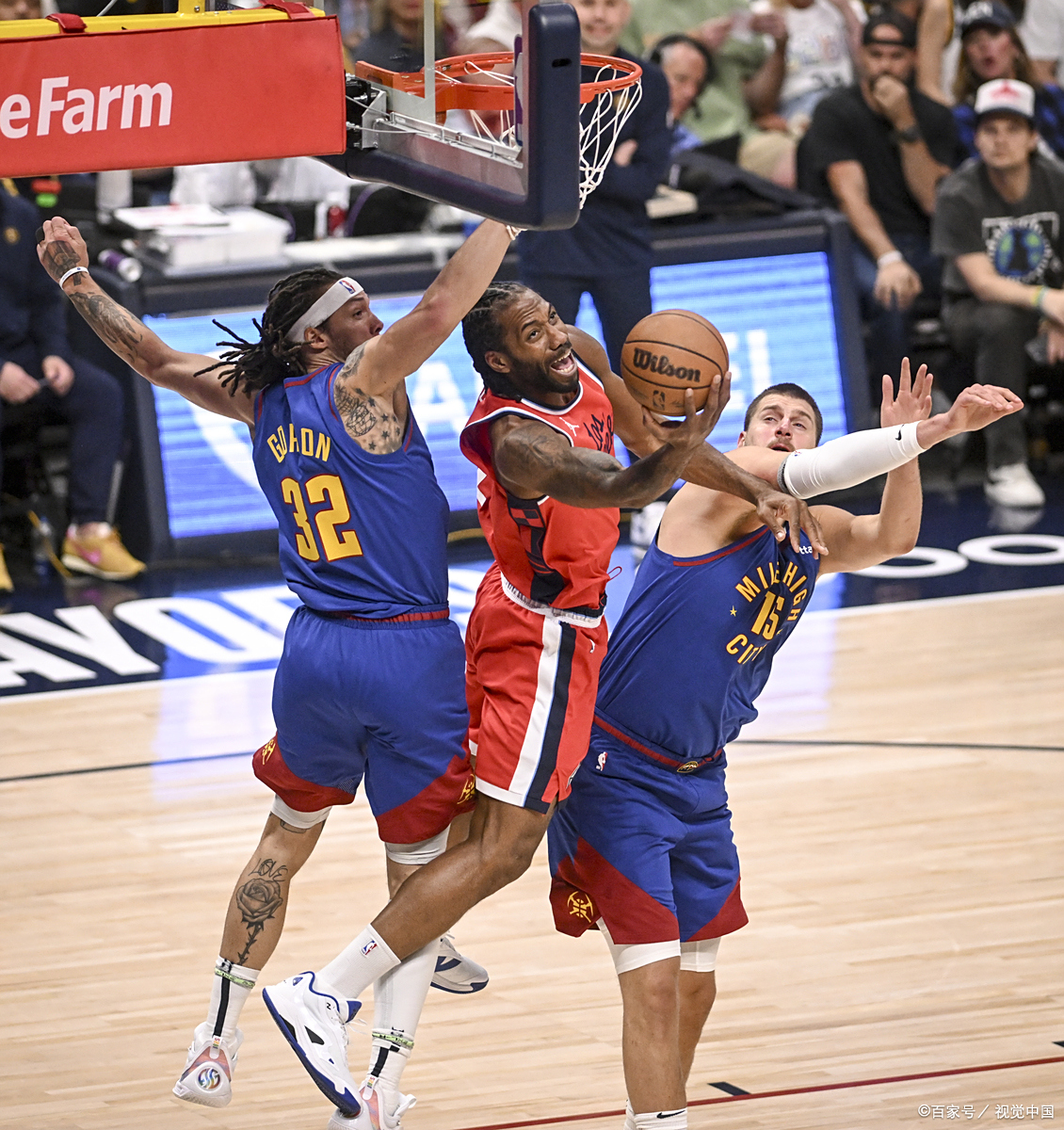 开运体育网站-雄狮横扫掘金，约基奇空砍30分