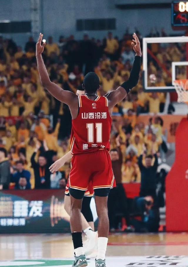 山西男篮表现出色，赢得胜利加分