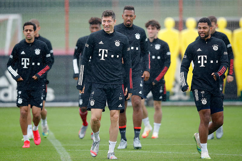 包含阿尔梅里亚战绩稳定，争取提升排名的词条