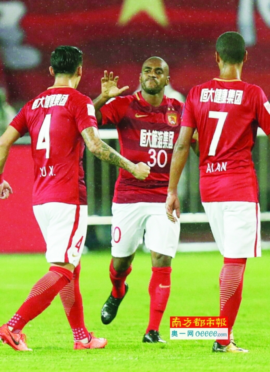 关于手握赌注,比赛注定惊险不断的信息 关于手握赌注,比赛注定惊险不断的信息