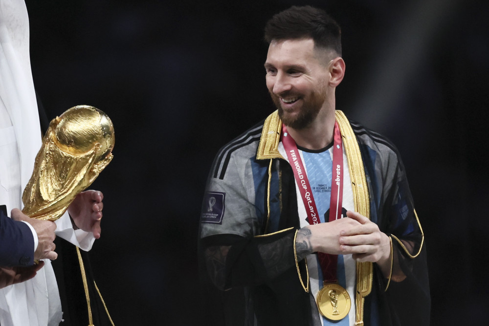 足球巨星！阿根廷球员获得田径金牌