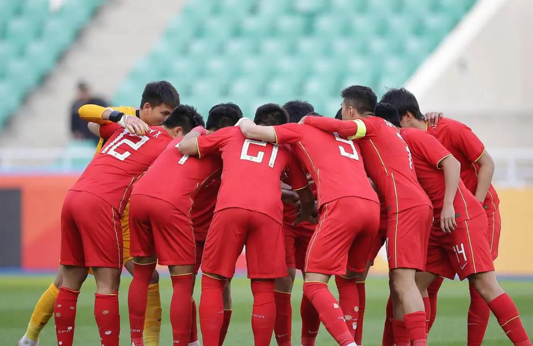 开运体育中国官网-包含球员受伤情况频现，球队面临挑战，备战工作全面展开的词条